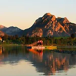 Отель Seehotel Hartung & 4*