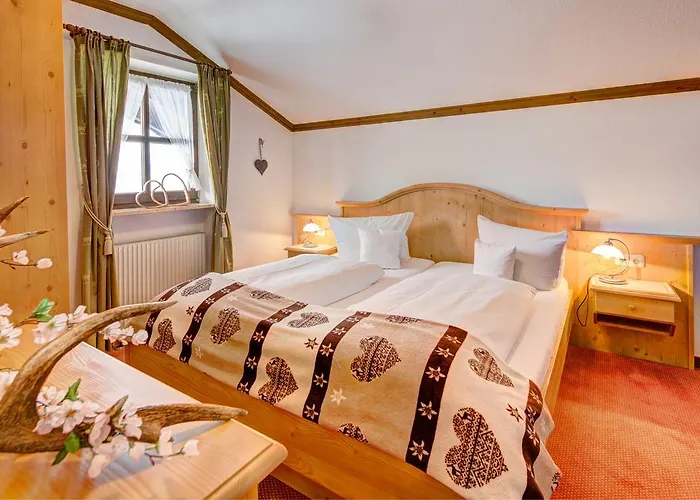 מלון Seehotel Hartung & Füssen